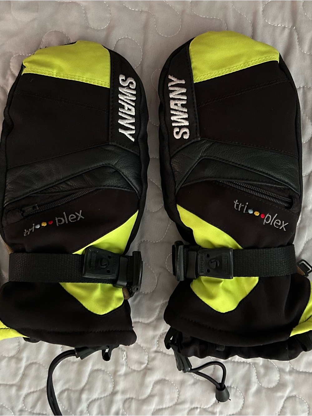 Ski Mittens for Kids - Black & Neon Yellow - SWANY